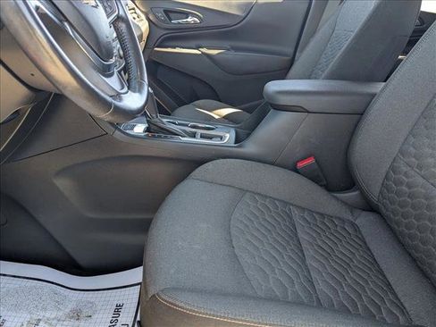 Used 2018 Chevrolet Equinox LT image 14