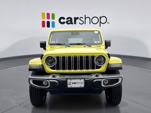 Used 2024 Jeep Wrangler Unlimited Sahara w/ Technology Group image 8