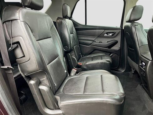 Used 2018 Chevrolet Traverse LT image 28