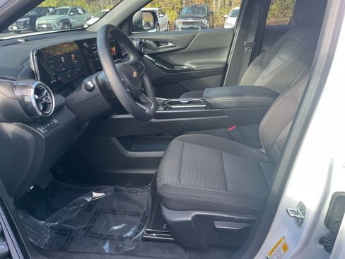 Used 2025 Chevrolet Equinox LT image 21