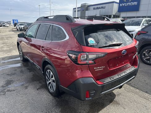 Certified 2022 Subaru Outback Premium image 10