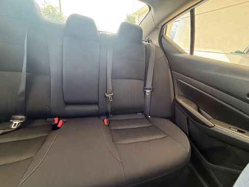 Used 2025 Nissan Altima 2.5 SV FWD image 37