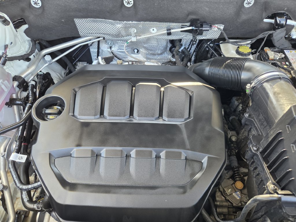 Used 2024 Volkswagen Atlas Cross Sport SE FWD image 24