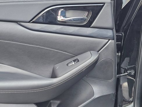 Used 2023 Nissan Maxima Platinum w/ Sport Mat Group FWD image 23