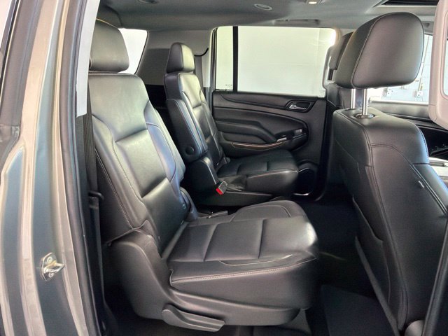Used 2018 Chevrolet Suburban LT AWD/4WD image 32