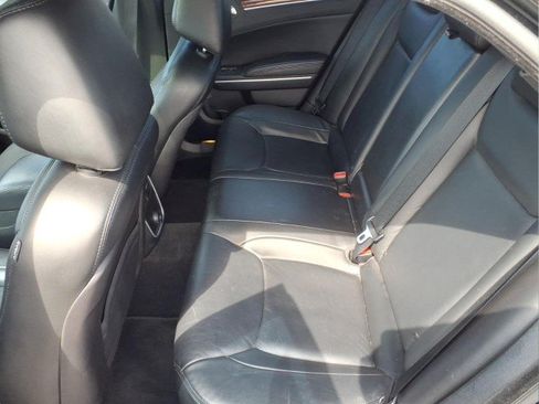 Used 2013 Chrysler 300 AWD w/ Driver Convenience Group image 13