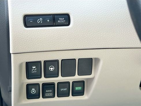 Used 2022 Nissan Rogue Sport SL image 8