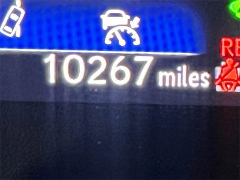 Certified 2025 Lexus UX 300h FWD image 18