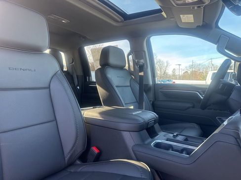 New 2026 GMC Sierra 2500 Denali w/ Denali Reserve Package AWD/4WD image 11