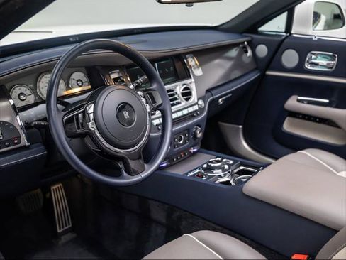 Used 2020 Rolls-Royce Dawn RWD image 25