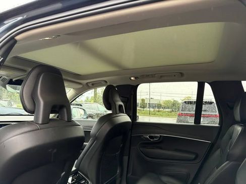 Used 2020 Volvo XC90 T6 Momentum AWD/4WD image 9
