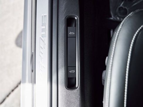 Used 2024 Porsche 911 Turbo image 32