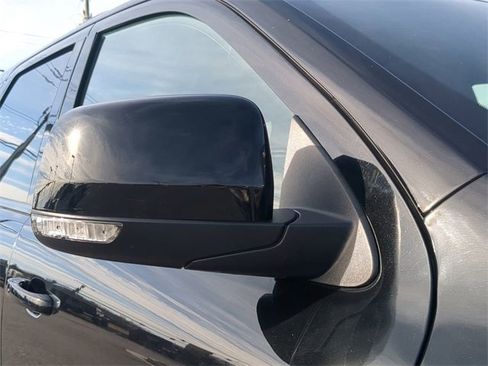 Used 2022 Dodge Durango GT image 11