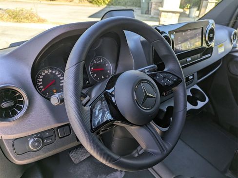 New 2025 Mercedes-Benz Sprinter 2500 image 5