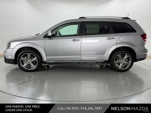 Used 2017 Dodge Journey Crossroad w/ Popular Equipment Group AWD/4WD image 9