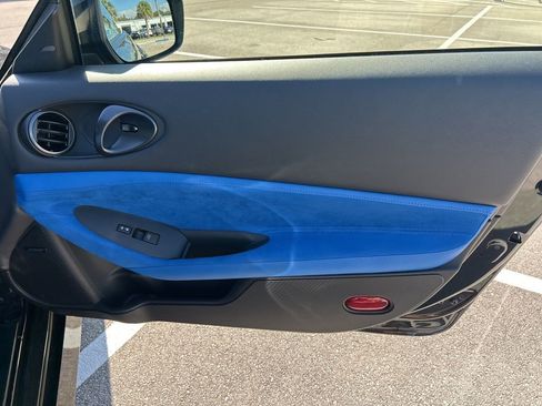 Used 2024 Nissan Z Performance w/ Floor Mat Package image 32