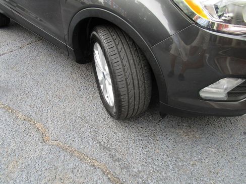 Used 2018 Ford Escape SEL AWD/4WD image 30