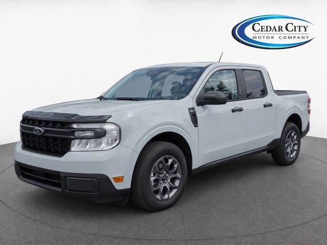 Used 2022 Ford Maverick XLT FWD image 2