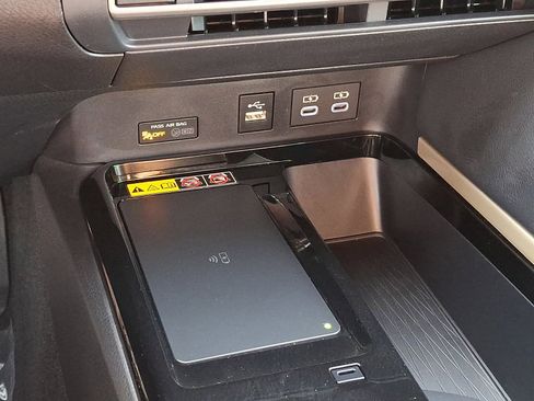 Certified 2025 Toyota Camry XSE image 25