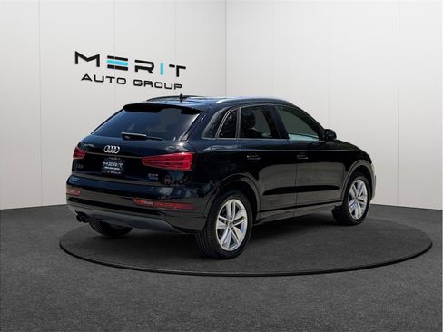 Used 2017 Audi Q3 2.0T Premium w/ Convenience Package AWD/4WD image 9
