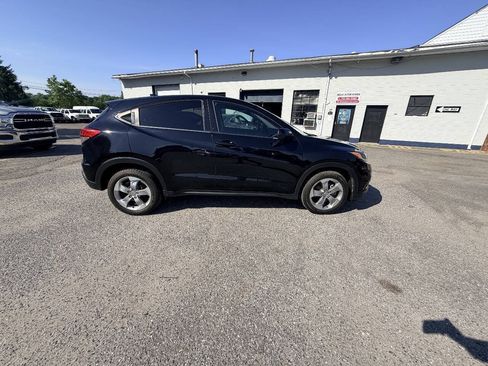 Used 2019 Honda HR-V LX image 20