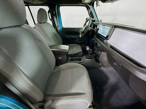Used 2024 Jeep Wrangler Sport S image 25