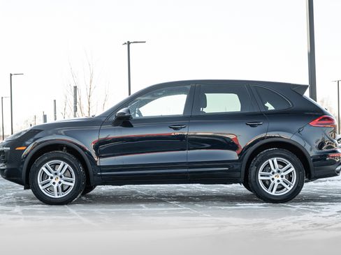 Used 2018 Porsche Cayenne image 8