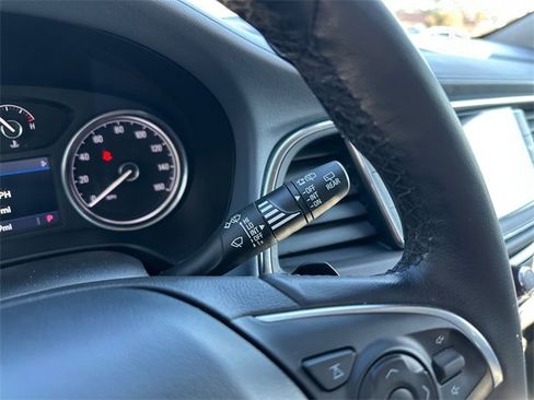 Used 2021 Buick Enclave Essence image 25