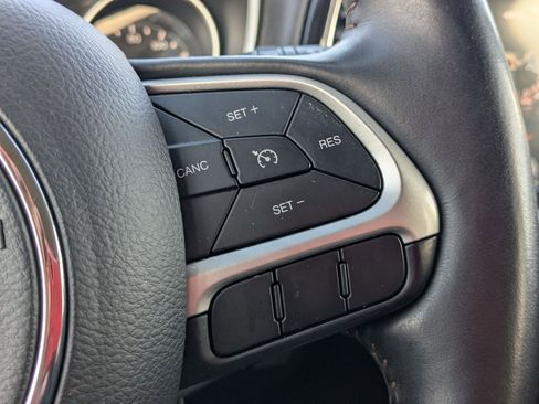 Used 2019 Jeep Compass Limited image 20