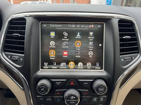 Used 2017 Jeep Grand Cherokee Limited w/ Luxury Group II image 21