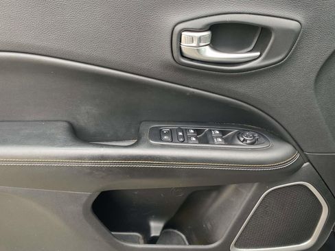 Used 2020 Jeep Compass Latitude image 16