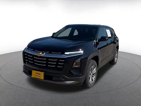Used 2025 Chevrolet Equinox LT FWD image 7