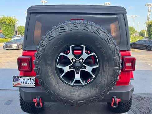 Used 2018 Jeep Wrangler Unlimited Rubicon w/ Uconnect 4C Nav & Sound Group AWD/4WD image 4