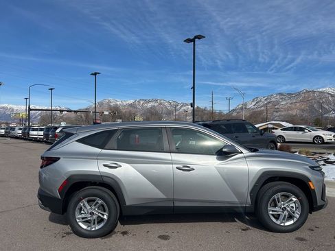 New 2026 Hyundai Tucson SE image 4