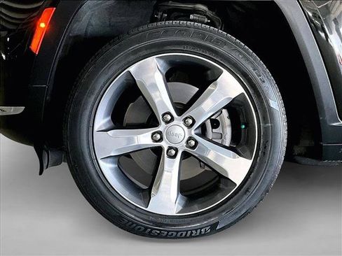 Used 2021 Jeep Grand Cherokee L Limited AWD/4WD image 10