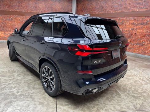 Used 2026 BMW X5 xDrive40i w/ M Sport Package AWD/4WD image 3