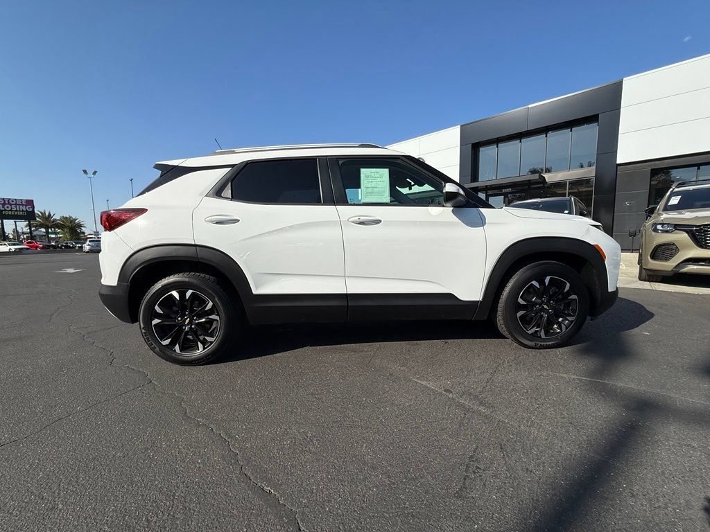 Used 2021 Chevrolet TrailBlazer LT w/ Convenience Package FWD image 15
