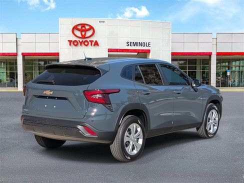 Used 2026 Chevrolet Trax LS w/ Driver Confidence Package image 4