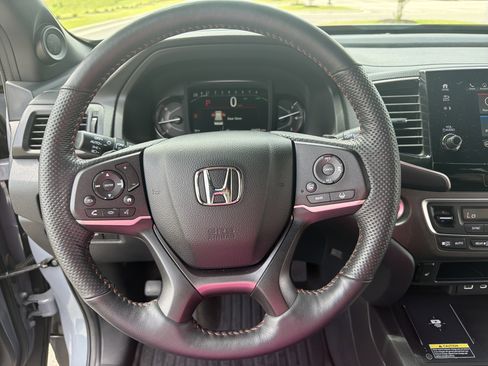 Certified 2024 Honda Passport TrailSport image 29