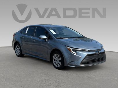 Used 2025 Toyota Corolla LE
