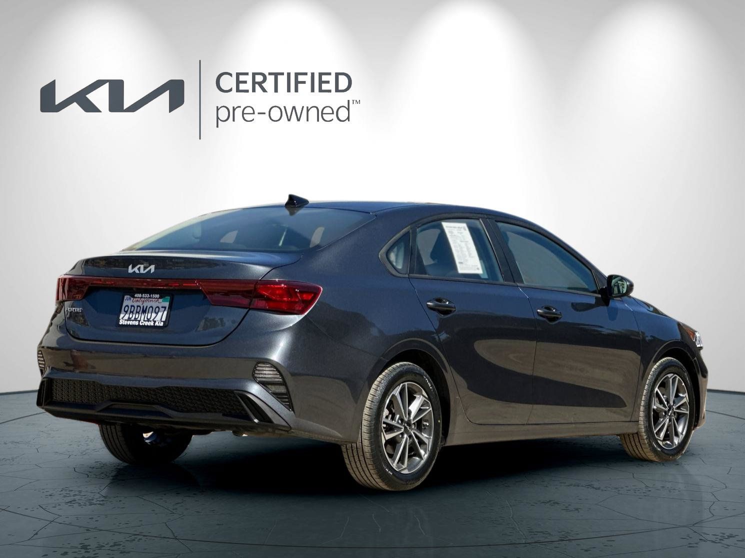 Used 2022 Kia Forte LXS FWD image 4