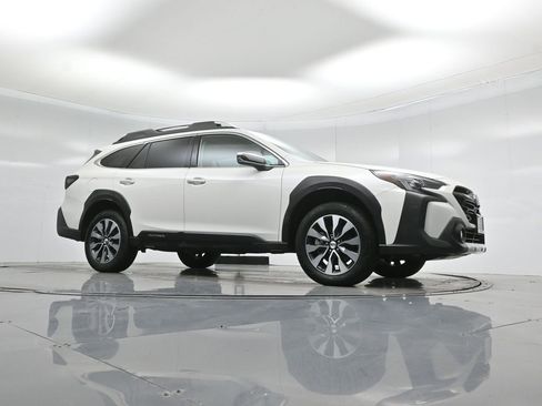 Used 2024 Subaru Outback Touring XT image 4