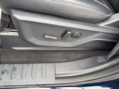 Used 2025 Ford F150 Lariat w/ Equipment Group 501A Mid image 21