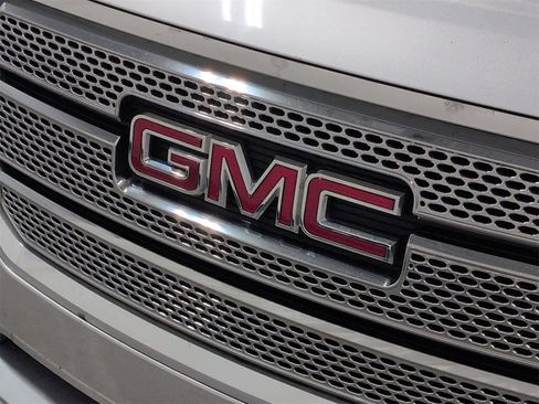 Used 2013 GMC Acadia Denali image 12