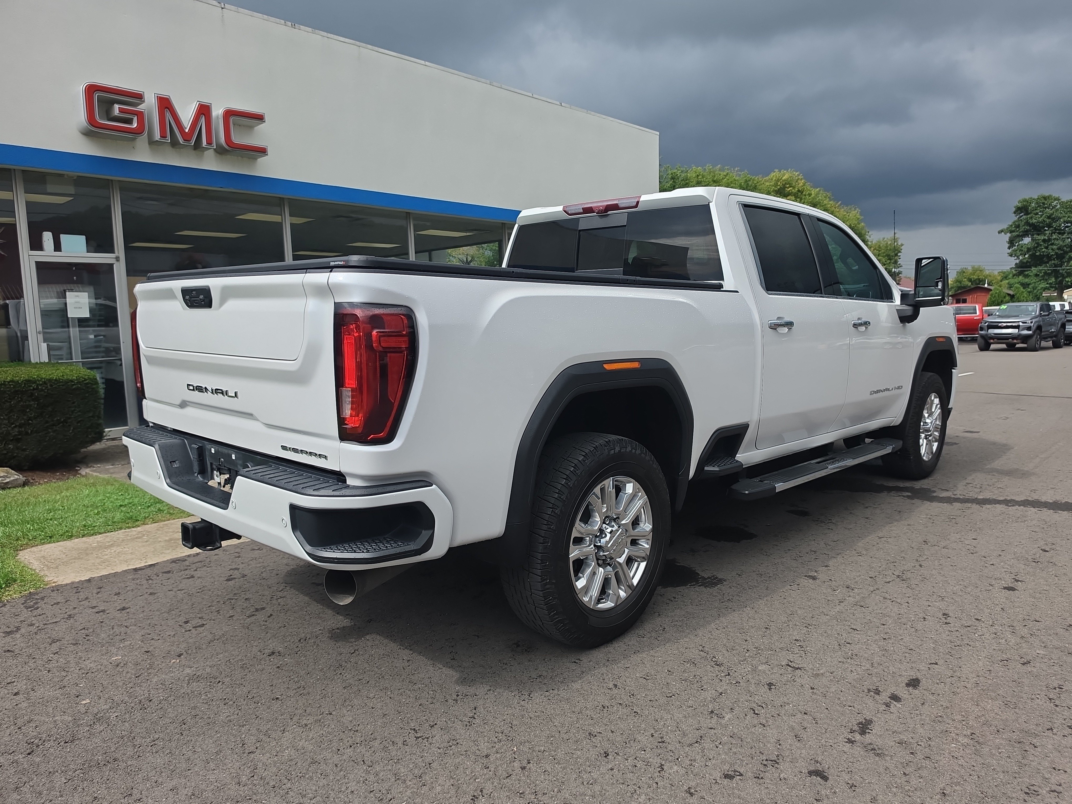 Used 2021 GMC Sierra 2500 Denali w/ Denali Ultimate Package AWD/4WD image 3