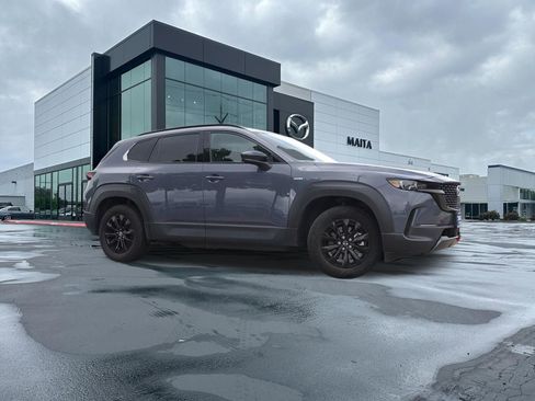 Used 2025 MAZDA CX-50 AWD 2.5 Hybrid w/ Premium Pkg image 4