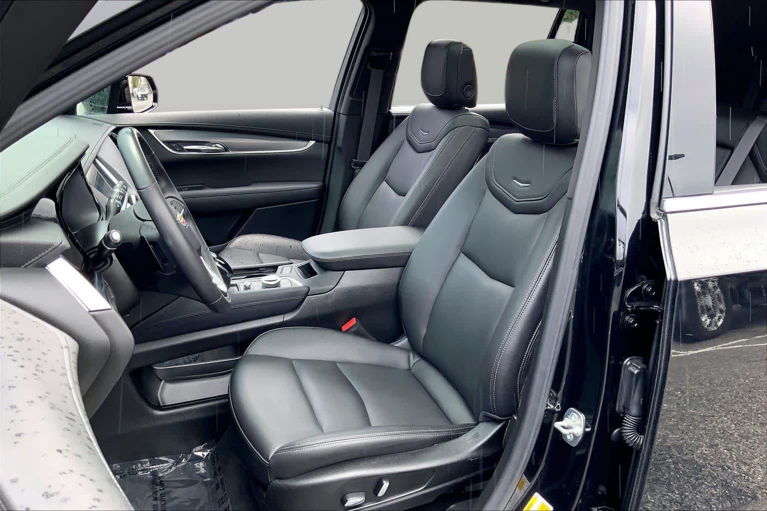 Used 2024 Cadillac XT6 Luxury FWD image 8