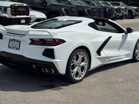 Used 2022 Chevrolet Corvette Stingray Premium Cpe w/ Z51 Performance Package RWD image 3