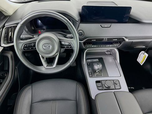 Used 2025 MAZDA CX-70 Plug-In Hybrid w/ Premium Pkg image 19
