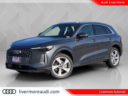 New 2025 Audi Q5 2.0T Premium Plus image 1